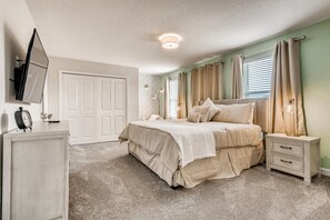 6 bedrooms, iron/ironing board, travel cot, Internet