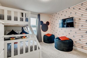 4 bedrooms, iron/ironing board, travel cot, Internet - 4321 QS - Magical Haven Townhome w/ Pool (Kissimmee)