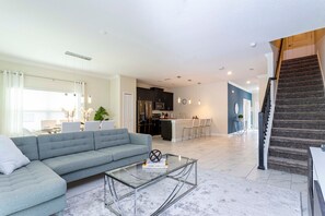 Fernseher, Stereoanlage