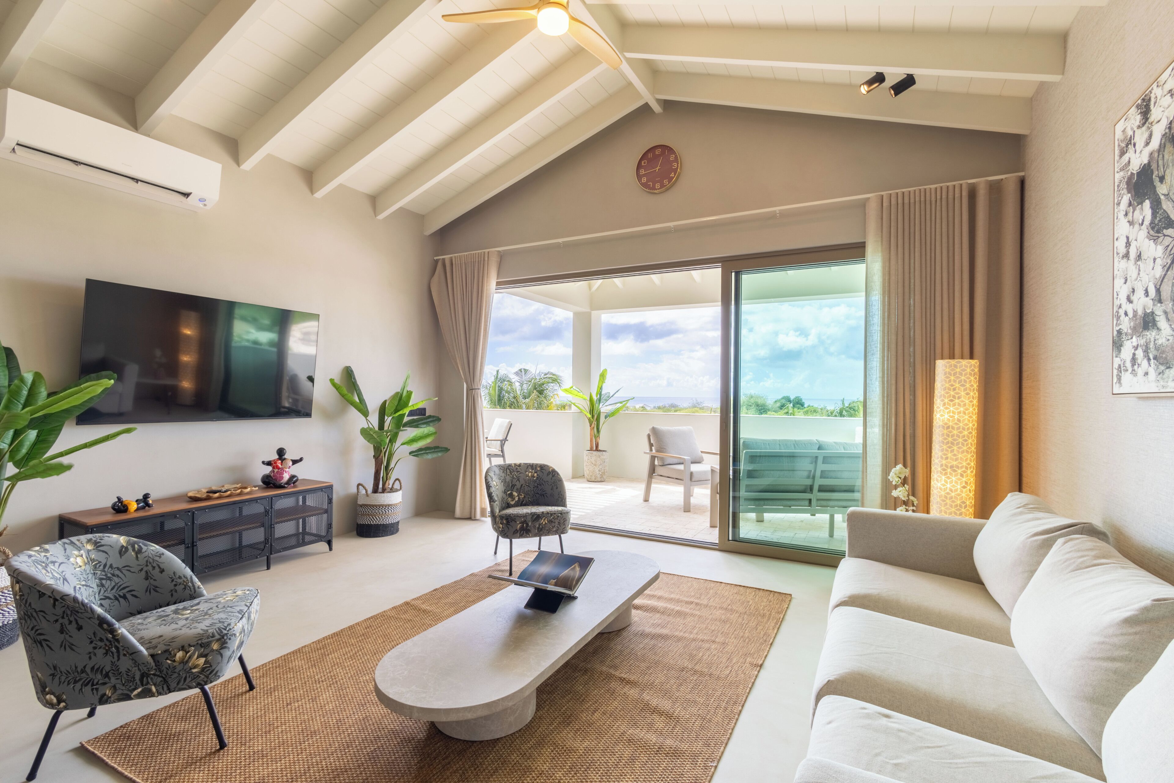 Superior Penthouse, Ocean View