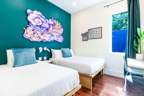 6 slaapkamers, een strijkplank/strijkijzer, wifi, beddengoed