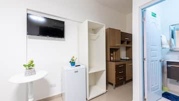 City Studio Suite | Premium bedding, minibar, free WiFi, bed sheets