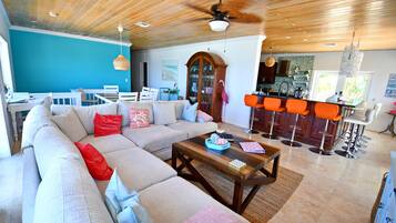 Smart TV, tenis de mesa y oficina