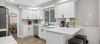 *The Retreat* Great for Families/Groups, Casino, & Golfing.