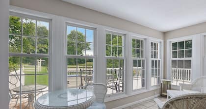 *The Retreat* Great for Families/Groups, Casino, & Golfing.