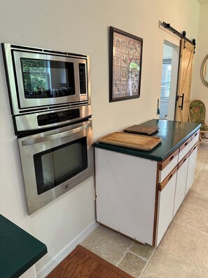 Fridge, microwave, dishwasher, coffee/tea maker