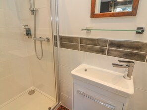 Cottage | Phòng tắm | Buồng tắm vòi sen