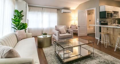 The Lilly Pad • Charming 1BR • Walk to Sylvan Beach