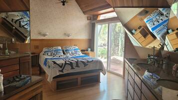 3 chambres, bureau, Wi-Fi gratuit, draps fournis