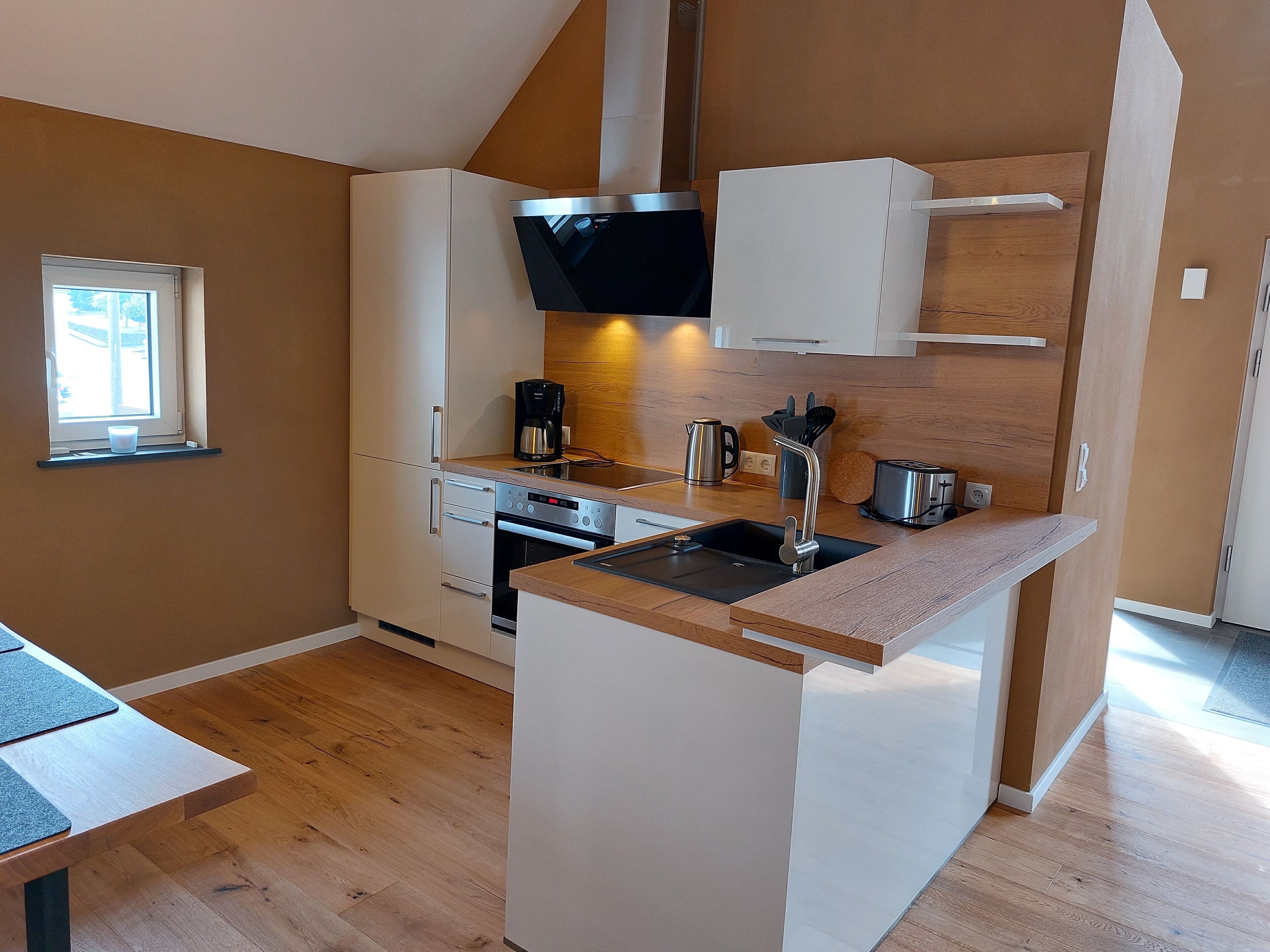 Kühlschrank, Ofen, Herdplatte, Geschirrspüler