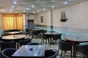 Daily continental breakfast for a fee - Sea Star Hotel (Alexandria)