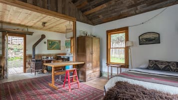 1 makuuhuone, työpöytä, ilmainen Wi-Fi, vuodevaatteet