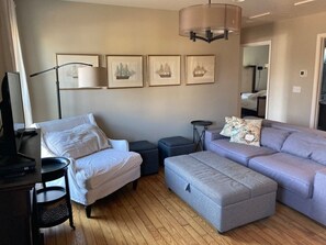 3 chambres, bureau, Wi-Fi gratuit, draps fournis