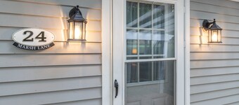 Causeway Cottage: Lake Beach & NY Biking Ferry