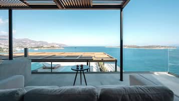 Superb Sea View Suite, Private Pool | Vista desde la habitación