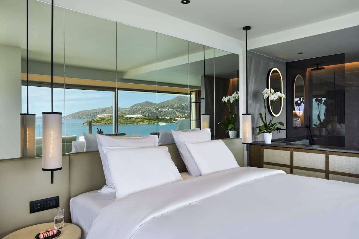 Premier Suite, Private Pool, Sea View | 1 bedroom, hypo-allergenic bedding, minibar, in-room safe