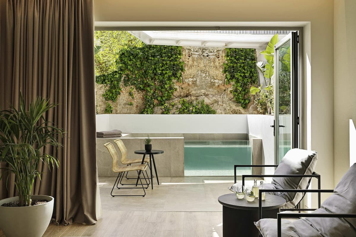 1 habitación, ropa de cama hipoalergénica y minibar