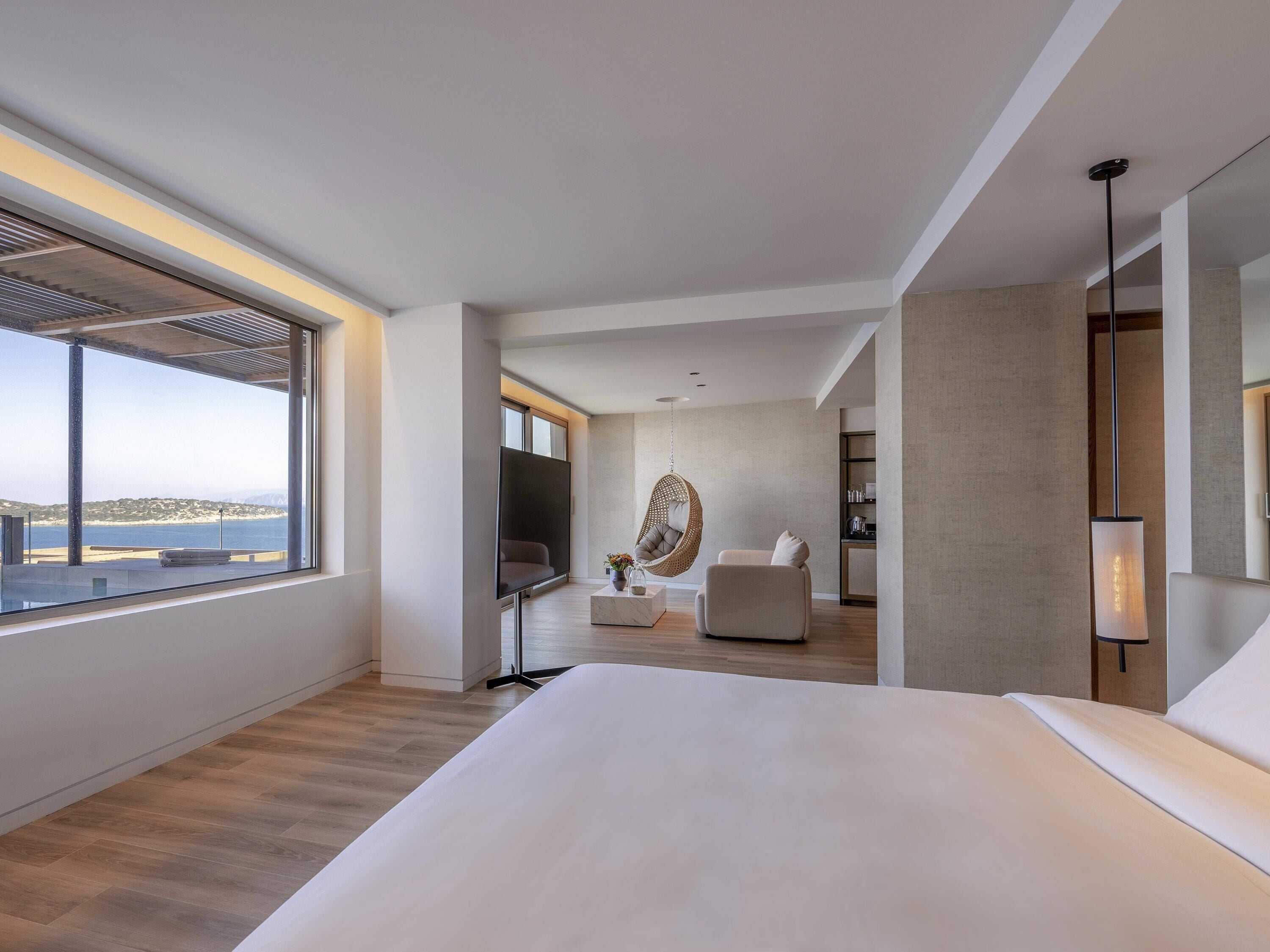 Superb Sea View Suite, Private Pool | Hypo-allergenic bedding, minibar, in-room safe, blackout drapes