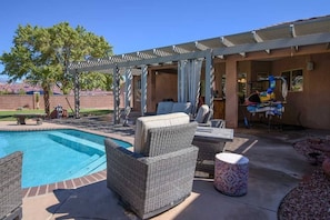Outdoor pool, a heated pool - Beautiful, private outdoor oasis in sunny St George. (Ivins)
