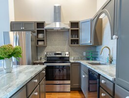 尊荣套房 | 私人厨房 | 微波炉、茶具/咖啡用具、纸巾