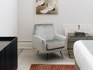 Suite – basic | Sengetøy av topp kvalitet og minibarvarer (inkludert)