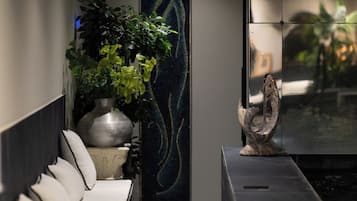 Couples treatment room(s), hot tub, steam room, body treatments