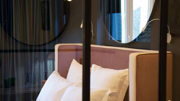 Deluxe tweepersoonskamer | Luxe beddengoed, donzen dekbedden, verduisterende gordijnen