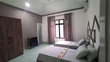 3 makuuhuonetta, silitysrauta/-lauta, ilmainen Wi-Fi, vuodevaatteet