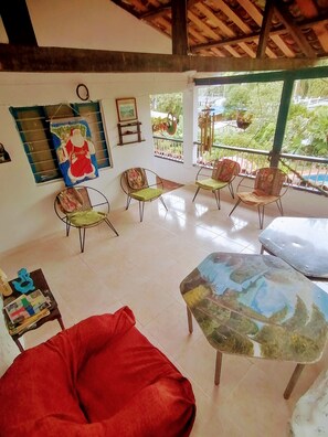 Smart-tv en een stereo