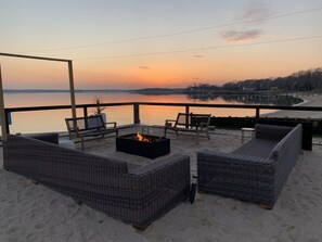 Terrace/patio - Aqua by American Beech - Superior with 2 Queens (Aquebogue)