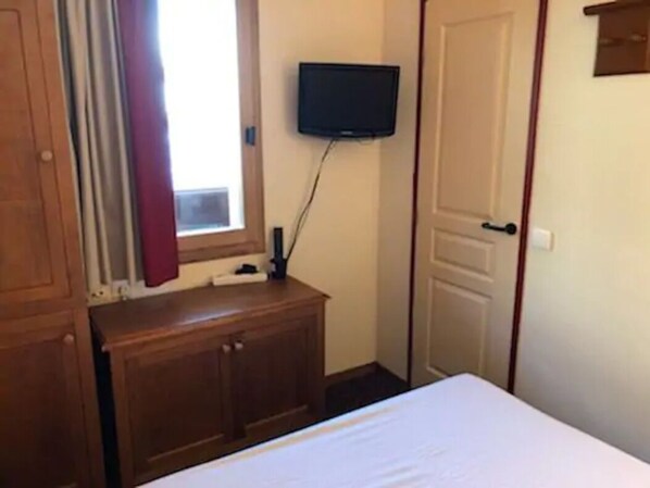 2 Schlafzimmer, Reisekinderbett, WLAN, Bettwäsche