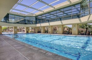 屋外プール、温水プール