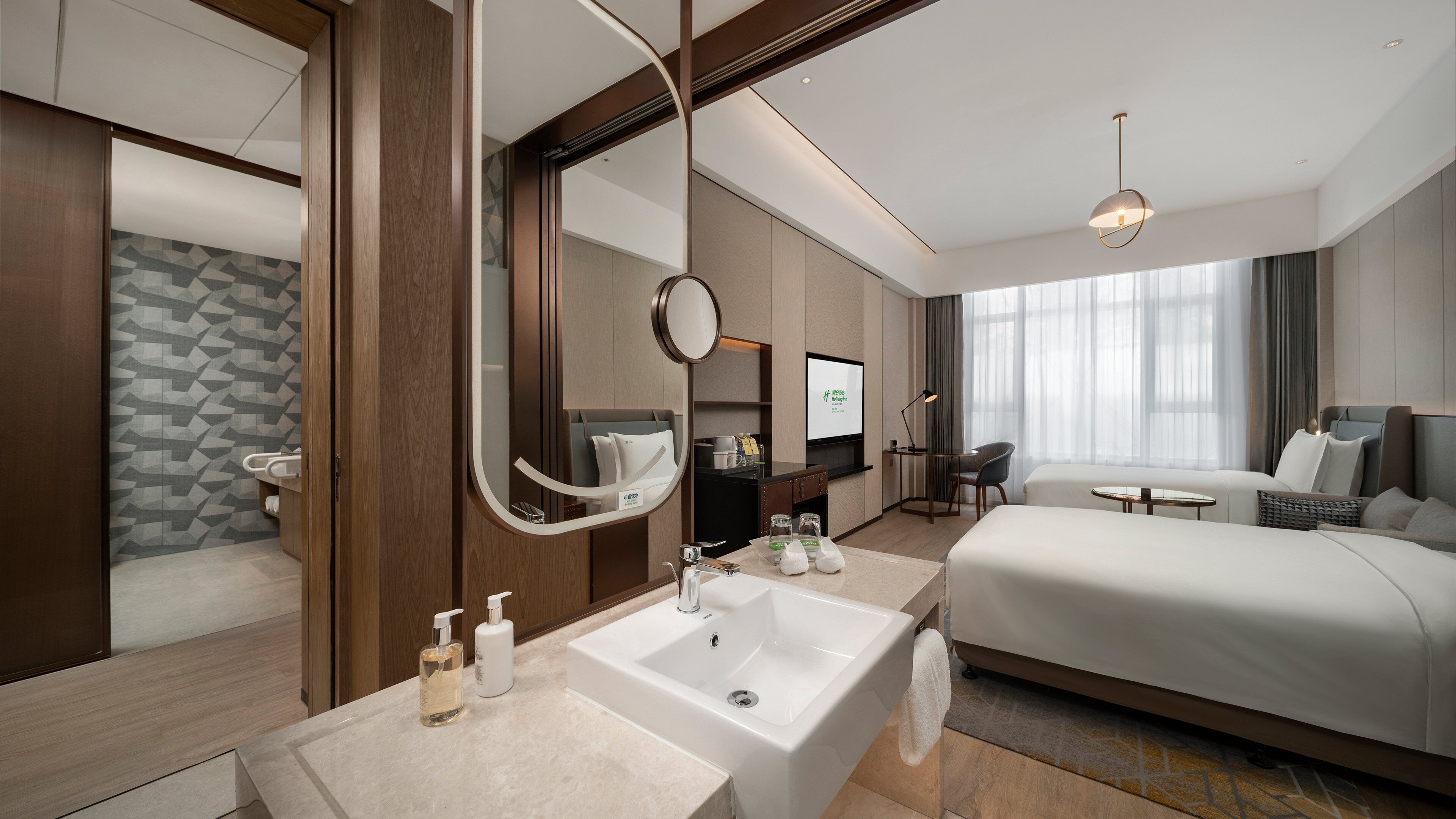 1 dormitorio, ropa de cama de alta calidad, edredones de plumas