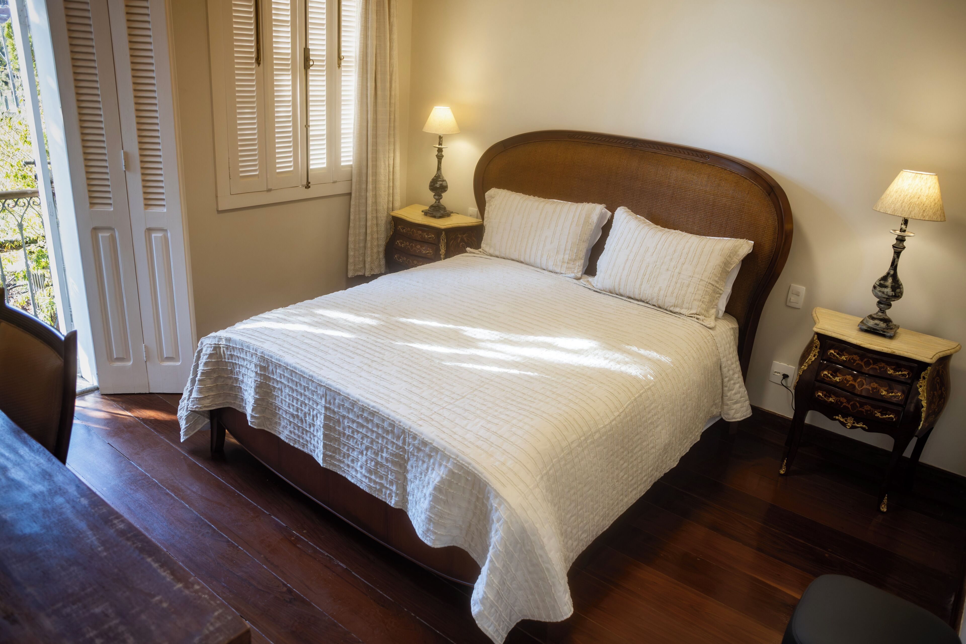 Chambre Confort double | Minibar, rideaux d’obscurcissement, fer et planche à repasser