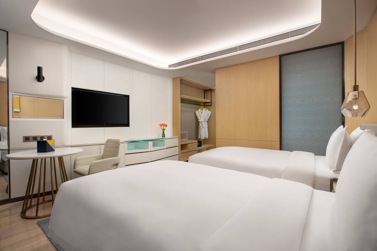 1 bedroom, minibar, in-room safe, blackout drapes