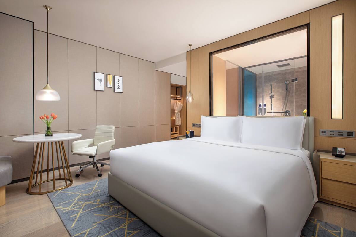 1 bedroom, minibar, in-room safe, blackout drapes