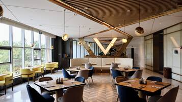 Se ofrece un desayuno bufé (108 CNY por persona)