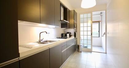 Cozy Orange Telheiras Apartment