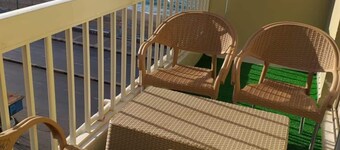 4 Families,Friends,Solo - No unmarried couples plz