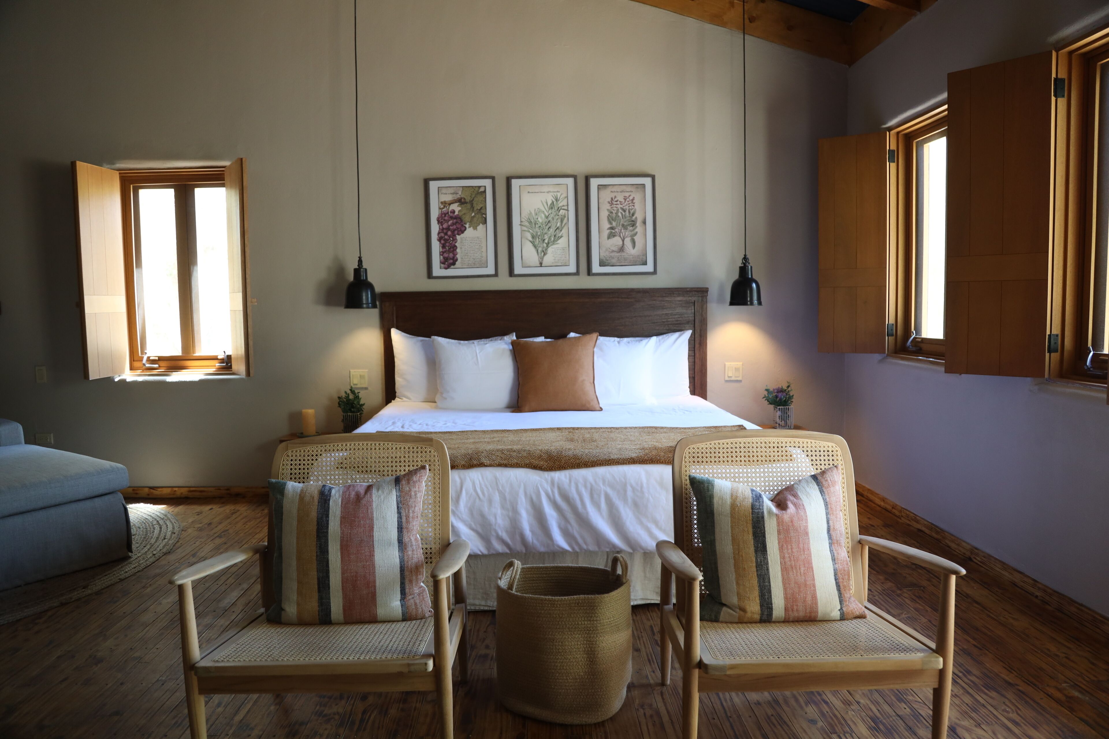 Deluxe Villa | Blackout drapes, iron/ironing board, free WiFi, bed sheets