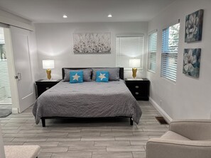 3 bedrooms, desk, iron/ironing board, free WiFi