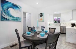 Dining - WLA,-FIFA-12Miles! 3 Bedroom & 2 baths-Furnished-10923 Ayres Ave-90064-Monthly (Los Angeles)