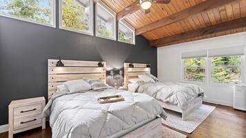 3 chambres, bureau, fer et planche à repasser, lit parapluie