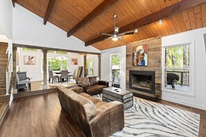 Smart TV, books, video library, stereo