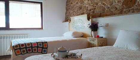 2 Schlafzimmer, Reisekinderbett, kostenloses WLAN, Bettwäsche