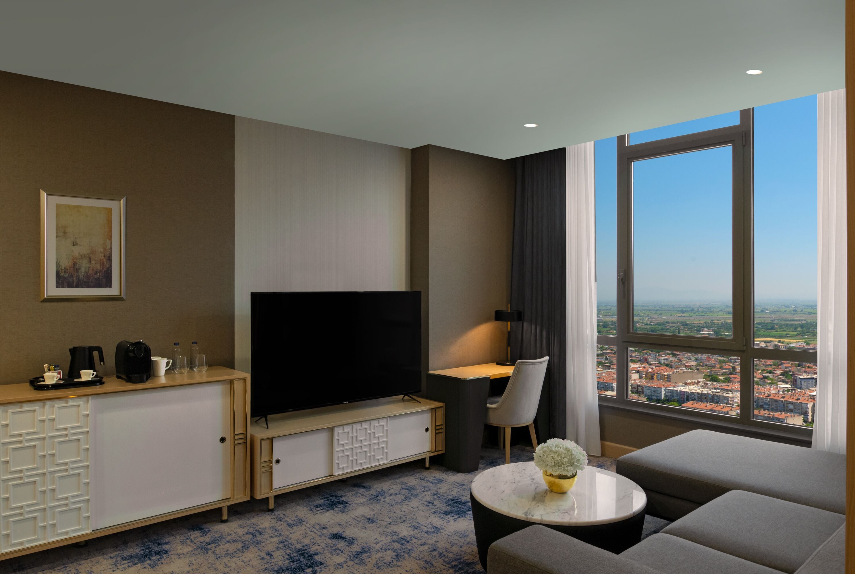 premium suite, 1 bedroom | 1 bedroom, hypo-allergenic bedding, minibar, in-room safe