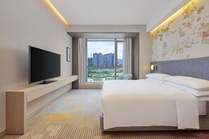 Deluxe Suite, 1 King Bed - Hilton Garden Inn Suzhou Wuzhong (Suzhou)