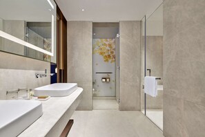 Quarto luxo, 1 cama King | Chuveiro