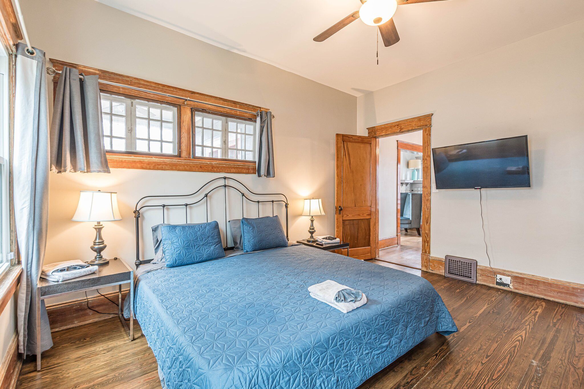 2 bedrooms, iron/ironing board, free WiFi, bed sheets