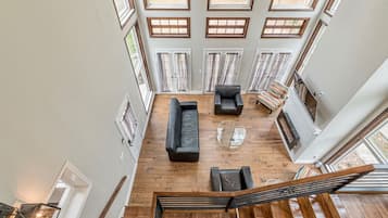 Smart TV, fireplace, books